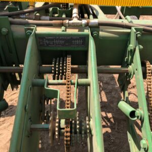 Alternative view of John Deere 7200 4 Row 3 ft Planter