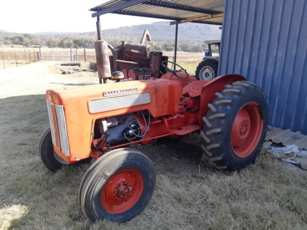 International B414 Trekker / Tractor