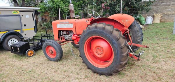 International B414 Trekker / Tractor - Image 4