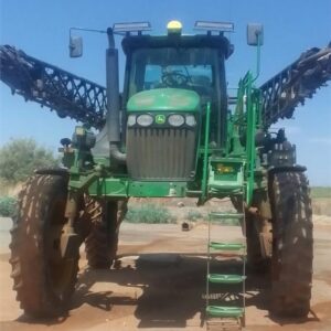 John Deere 4730 Self Propelled Sprayer