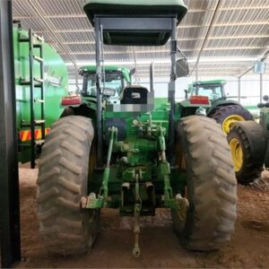 Alternative view of John Deere 6130D