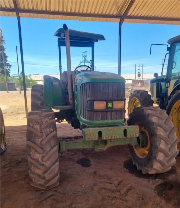 John Deere 6100D