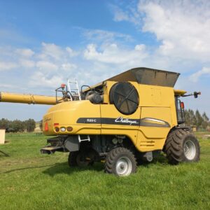 Alternative view of Challenger 520C Stroper / Combine Harvester