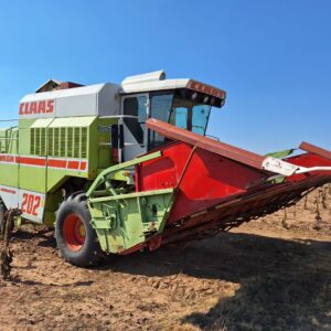 Alternative view of Claas Mega 202 Stroper / Harvester