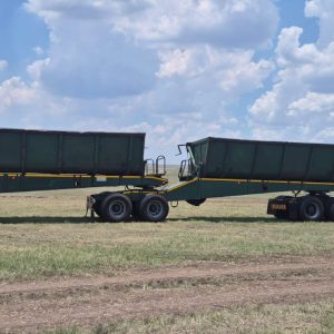 Alternative view of Mercedes Benz Actros 2644 Truck with 45 Cube Top Trailer