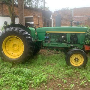 John Deere 3120