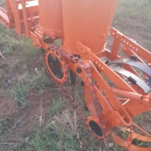 Alternative view of Twee Ry Mielieplanter / Two Row Corn Maize Planter
