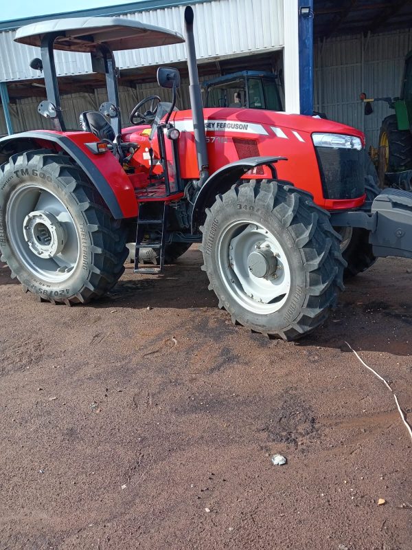 Massey Ferguson 5710