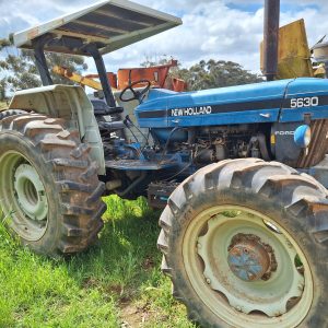 New Holland 5630
