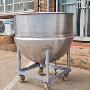 Alternative view of 350L Pharmaceutical Grade Pot
