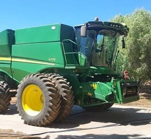 John Deere S770 Stroper / Combine Harvester