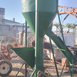 500kg Vertical Feed Mixer / Vertikale Voermenger