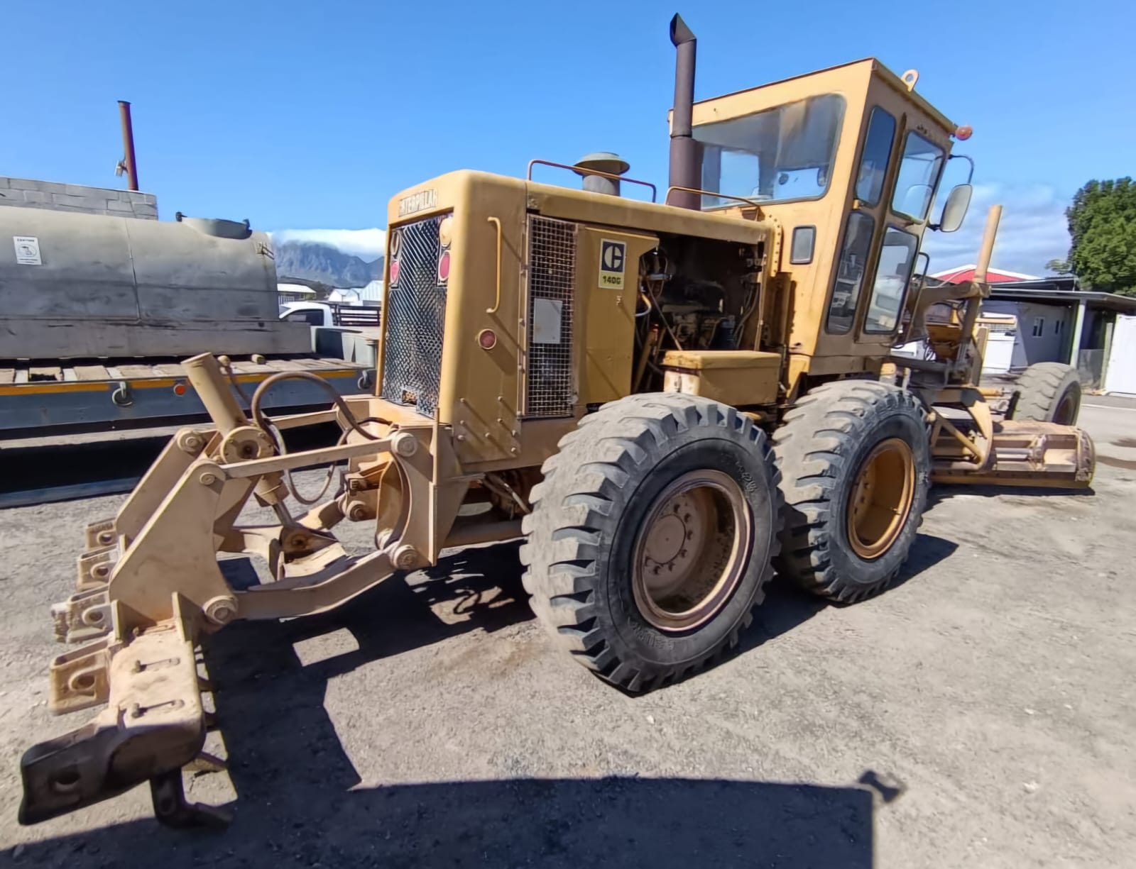 CAT 140G Grader - Image 2