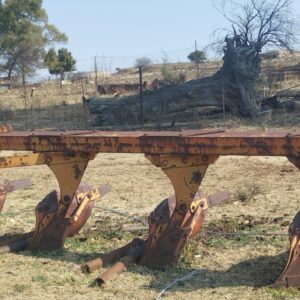 LM 4 Skaar Balk Ploeg / 4 Furrow Beam Plough