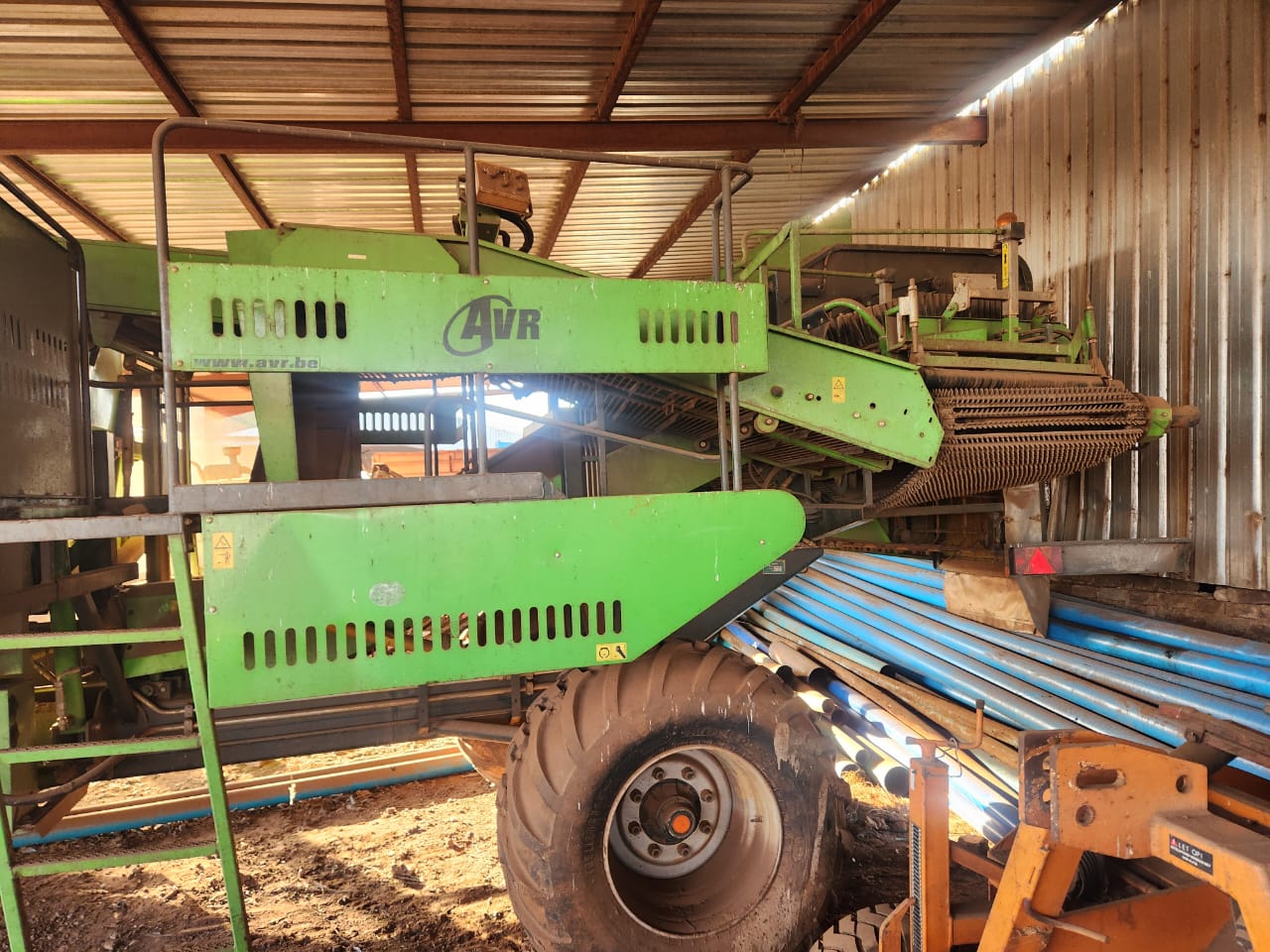 AVR Spirit 400 Enkel Ry Aartapel Stroper / Single Row Potato Harvester