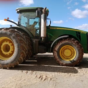 John Deere 8270R