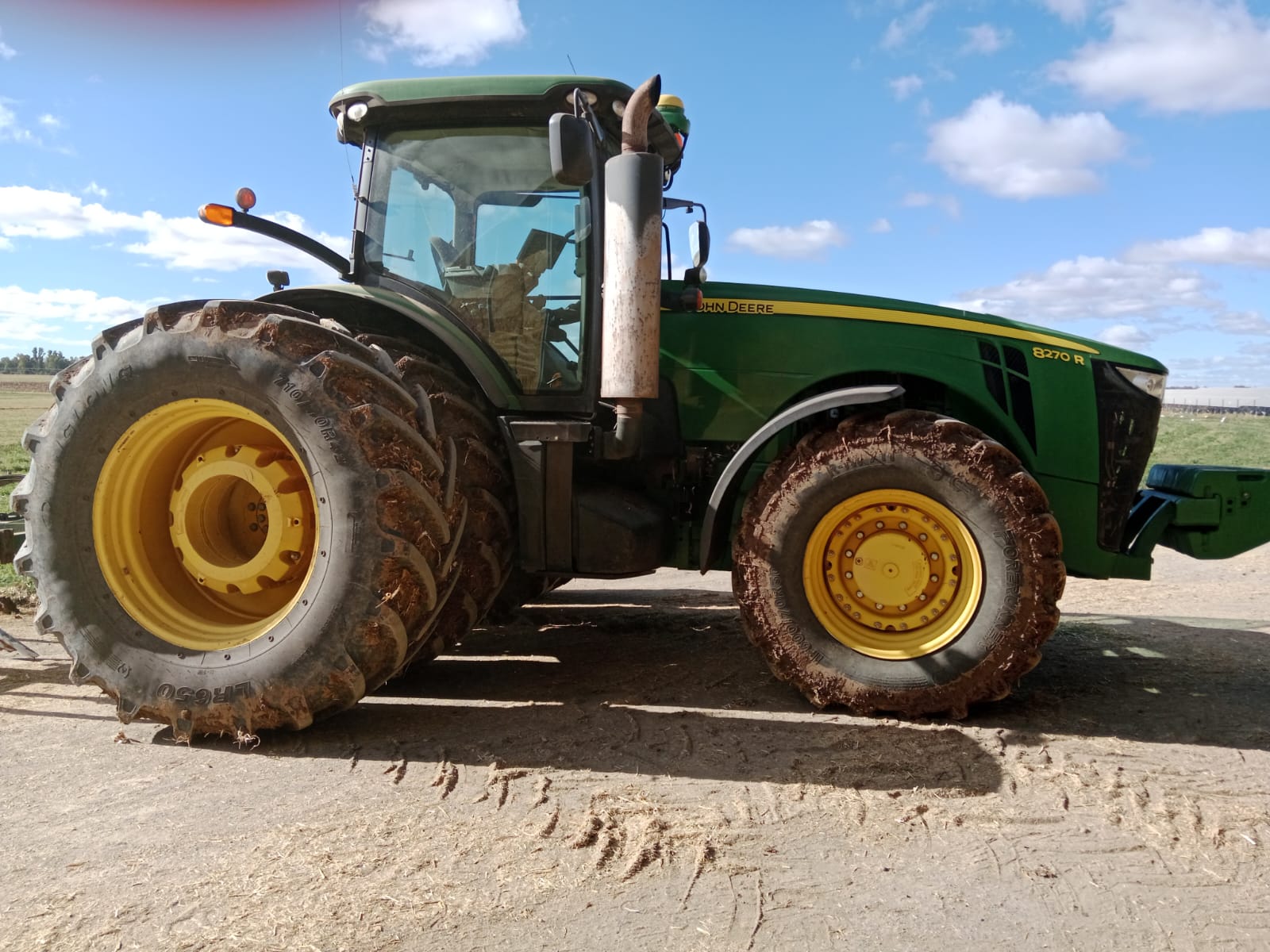 John Deere 8270R