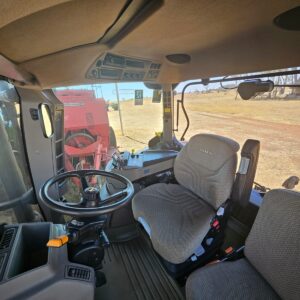 Alternative view of Case IH Puma 165