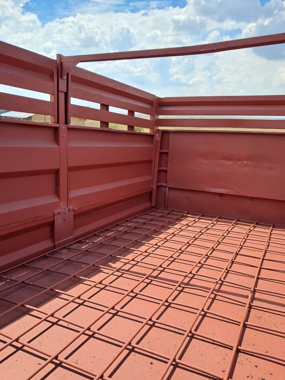 4.8m Bees Bak vir Sleepwa / Cattle Box for Trailer - Image 2