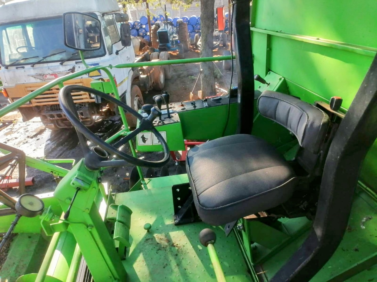 Deutz-Fahr M770 Stroper / Harvester - Image 5
