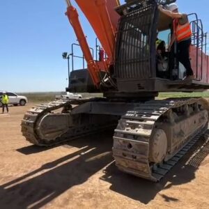 Hitachi 870 5G Excavator / Graafmasjien