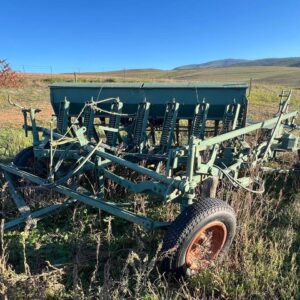 2x John Shearer Saaikas met Fynsaad Kus / Seader with Fine Seed Bin