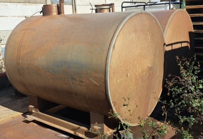 2x 3CR12 Stainless Steel Horizontal Tanks / Tenks