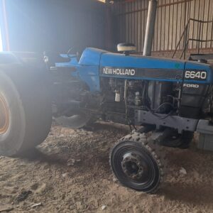 New Holland 6640