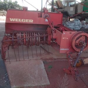 2x Ou Vierkant / Old Square Balers