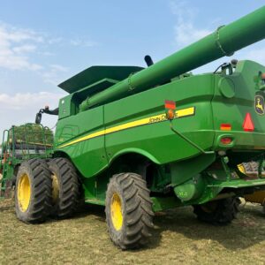 John Deere S770 Stroper / Combine Harvester