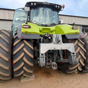Alternative view of Claas 950 Axion