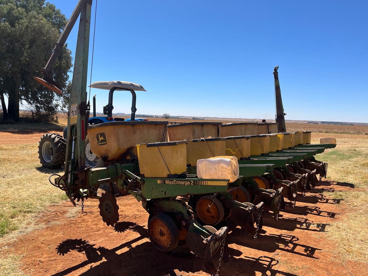 8 Row 0.91m John Deere 7200 Planter - Image 5