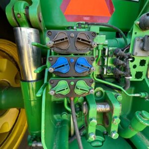 Alternative view of John Deere 8295 R