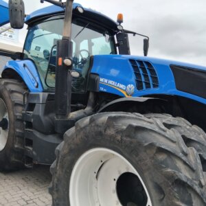 New Holland T8.350 Trekker / Tractor