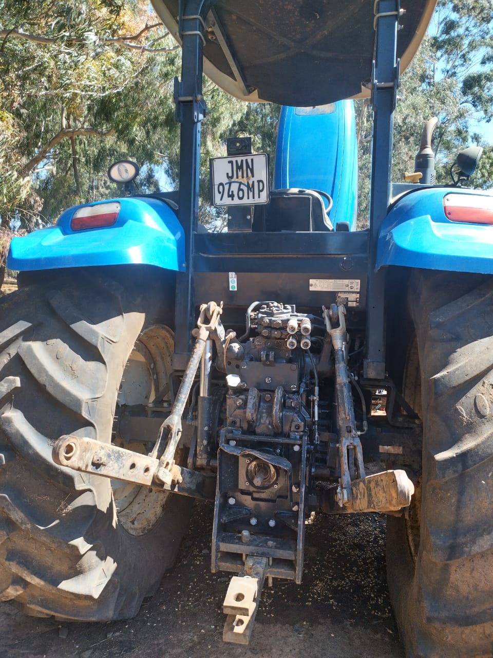 New Holland T6050 Trekker / Tractor - Image 4