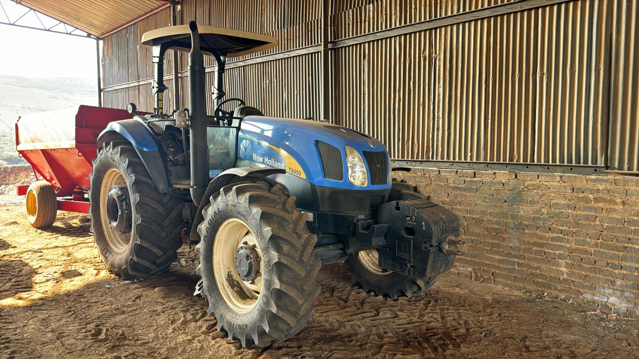 New Holland T6050 Trekker / Tractor