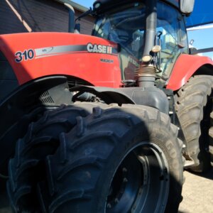 Case Magnum 310 Trekker / Tractor