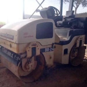 Alternative view of Ingersoll Rand DD24 Asphalt Vibrating Drum Roller