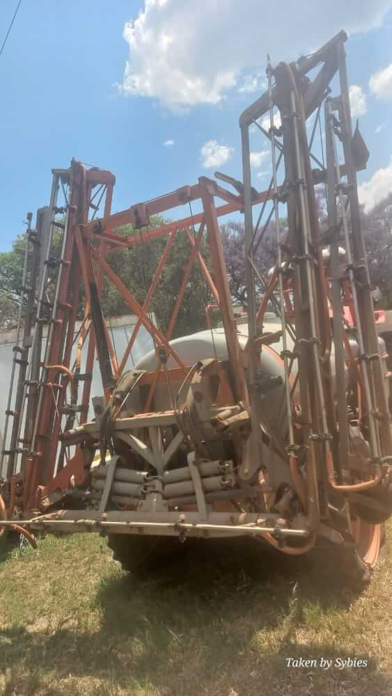 McCormick C 95 Max High Clearance Trekker / Tractor with Jacto Spuit / Sprayer - Image 3
