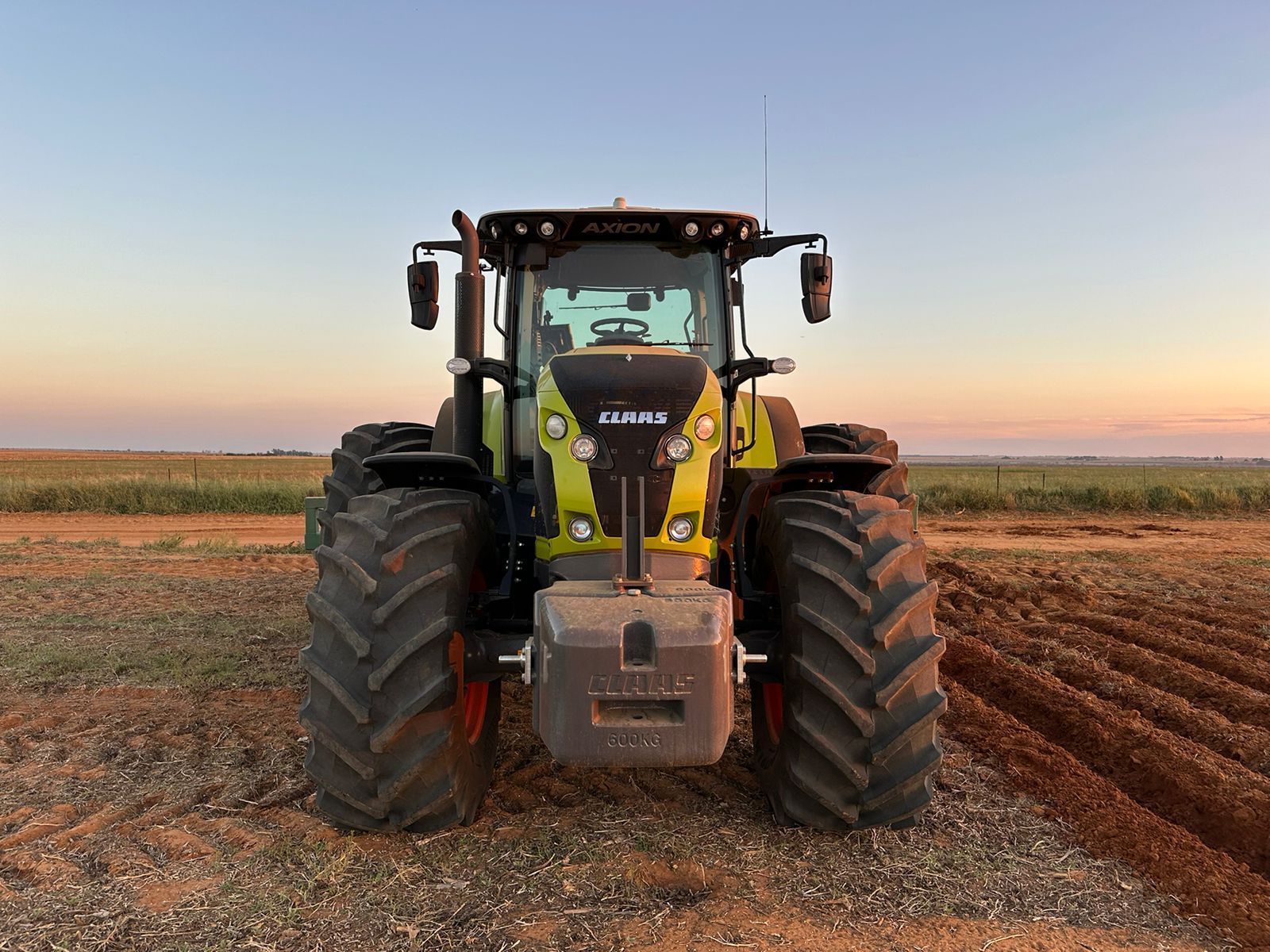 Claas Axion 870 4x4 Trekker / Tractor - Image 5