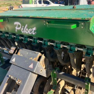 Alternative view of 10 Row Piket Fine Seed / Fyn Saad Planter