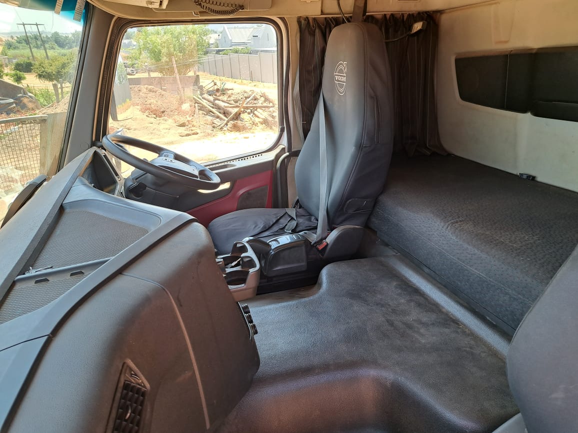 Volvo FMX 440 Perd / Horse - Image 3