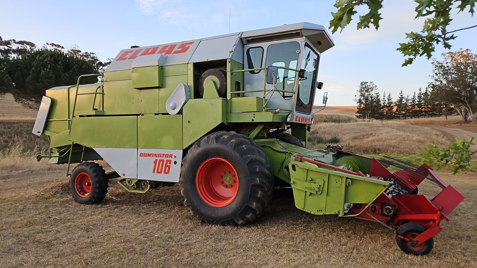Claas Dominator 106 Stroper / Combine Harvester