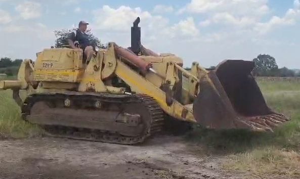 CAT 977L Crawler Loader