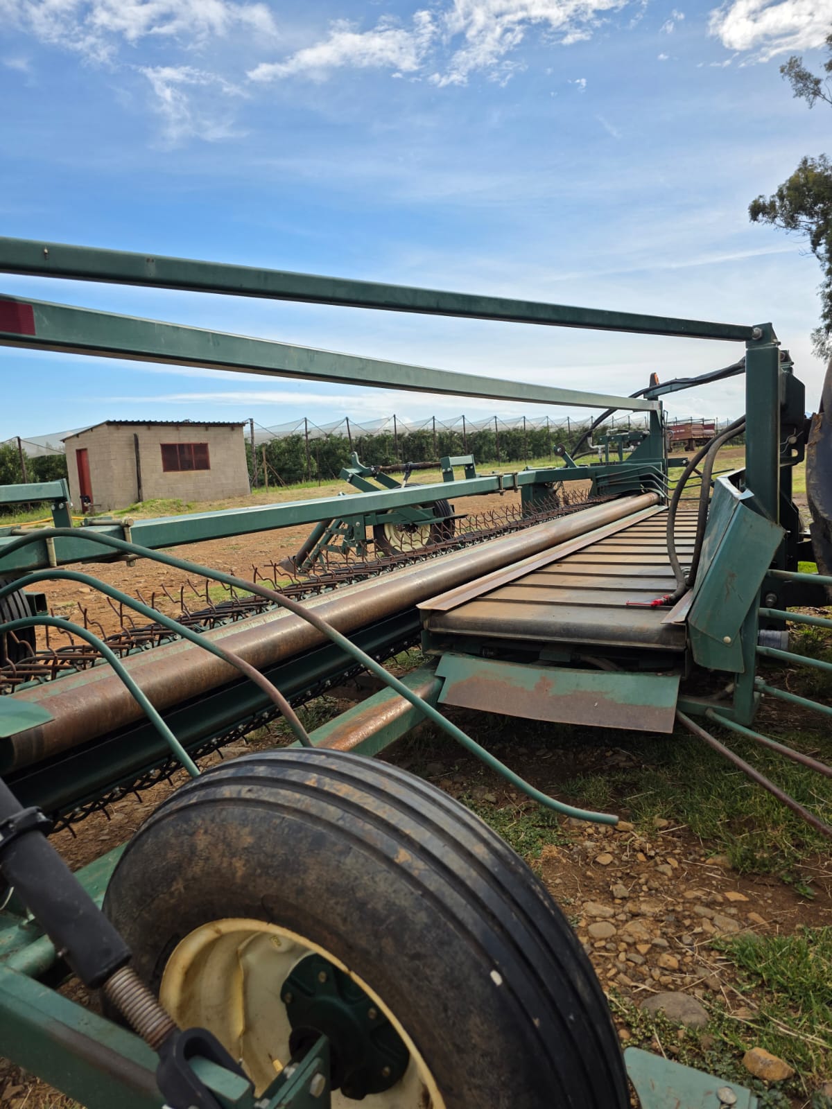 6 Row 91cm Pickett Push Type Bean Cutter - Image 6