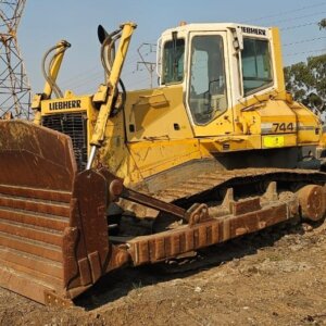 Liebherr 744 Dozer / Stootskraper