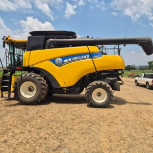 New Holland CR6.80 Stroper / Combine Harvester