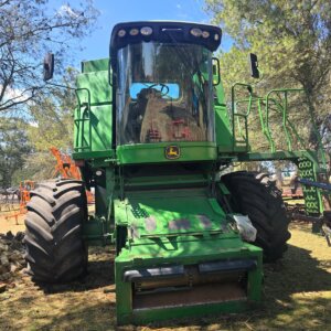 Alternative view of John Deere 9670 STS Stroper / Combine Harvester
