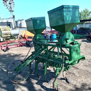 7 Tand / Tine Kunsmistoediener / Fertilizer Applicator