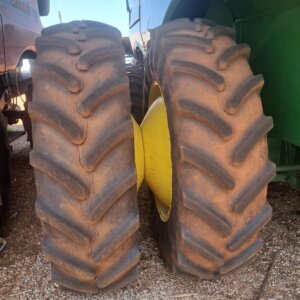 4x 520.85 R42 Gebruikte Stroper Bande / Used Harvester Tires
